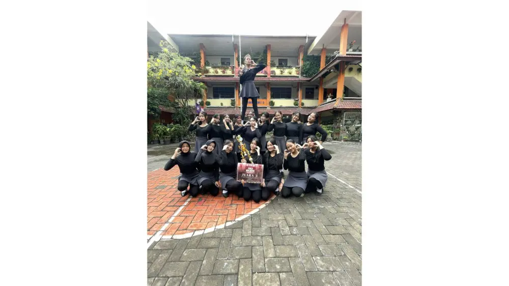 Cheer Leader
