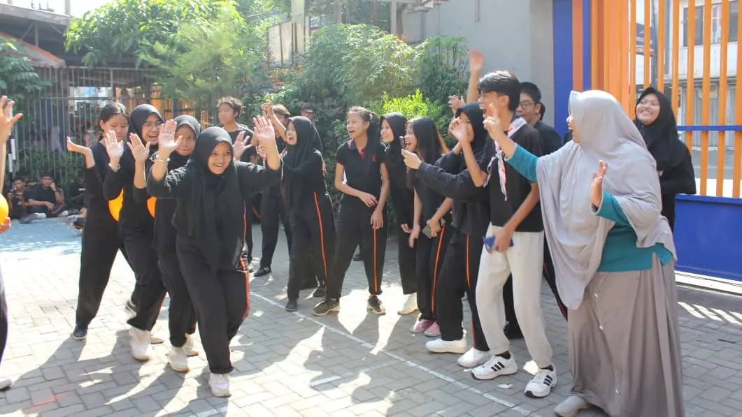 Lomba HUT RI